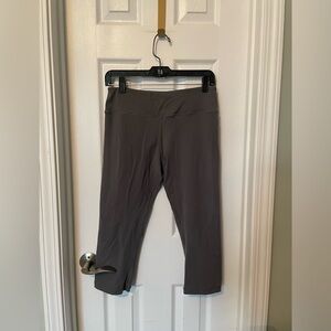 Gray athletic capri leggings